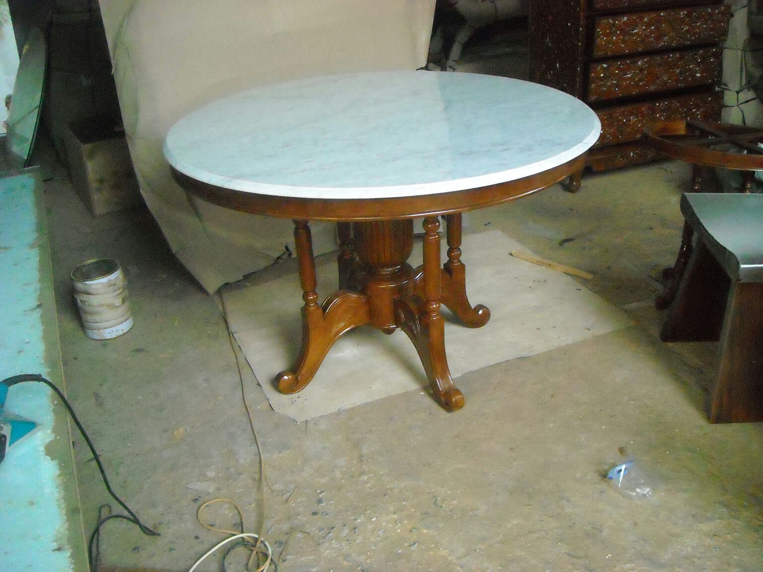 Meja Makan Marmer White Carara D120